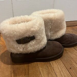 Women’s Chocolate Uggs